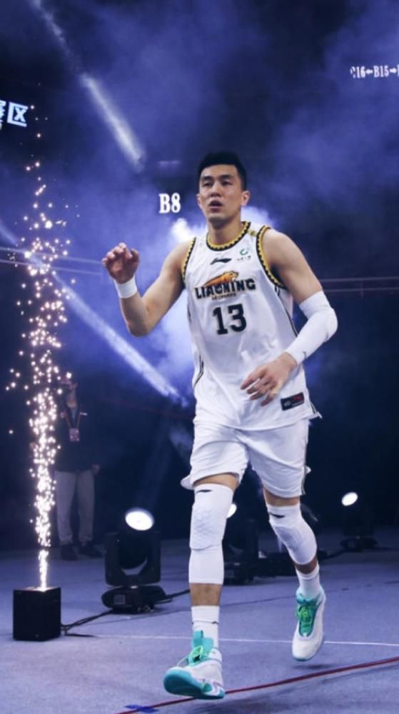 NBA伤停11-22 08:00 魔术VS猛龙温德尔-卡特、富尔茨：预计缺阵赛迪斯-杨：赛前决定贾文-利伯蒂、科洛克：预计缺阵11-22 08:30 老鹰VS步行者穆罕默德-盖伊、科比-巴夫金：预计缺阵内姆哈德：赛前决定11-22 08:30 76人VS骑士乌布雷：预计缺阵奥科罗、米切尔、泰-杰罗姆、卢比奥：预计缺阵勒维尔：赛前决定11-22 10:00 太阳VS开拓者渡边雄太、比尔、达米恩-李：预计缺阵温赖特、威廉姆斯三世、布罗格登、西蒙斯、亨德森：预计缺阵11-22 11:00 湖人VS爵士范德比尔特、文森特、席菲诺：预计缺阵凯斯勒：预计缺阵专家推荐【红就一个字】足球7连红，巴西VS阿根廷【郭德星驰】足球18中15，秘鲁VS委内瑞拉【徐长胜】足球14中13，巴西VS阿根廷今日周三，晚间有瑞典甲、巴甲、墨联等赛事，隔天早晨有14场NBA先后上演，欢迎关注7M体育。